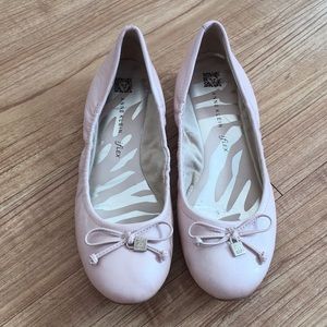 Anne Klein iFlex Flats